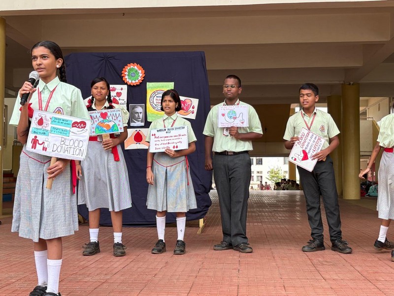 KLE Mahadevappanna Munavalli School, Gokak celebrated World Blood Donation Day ๐ฉธ๏ธ