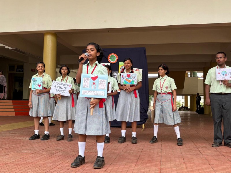 KLE Mahadevappanna Munavalli School, Gokak celebrated World Blood Donation Day ๐ฉธ๏ธ